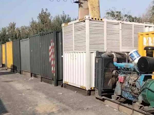 沙坪坝200KW柴油发电机机组每小时油耗是多少?
